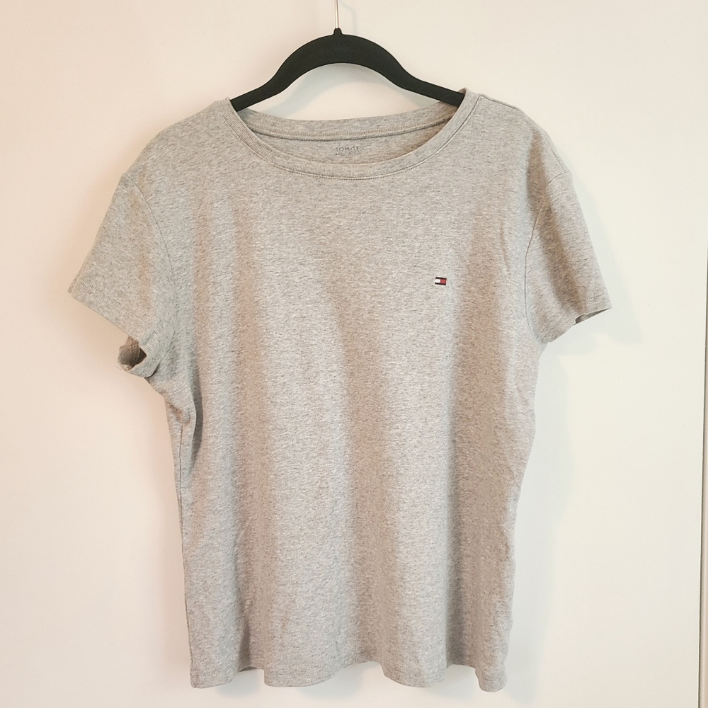 Tommy Hilfiger Medium Gray Shirt